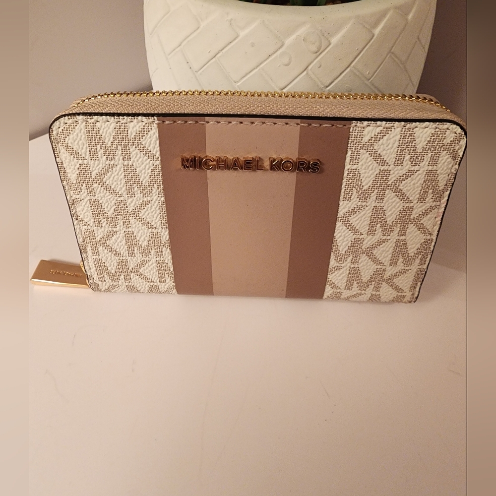 ‼️NEW Michael Kors Card Case (FREE SHIPPING)